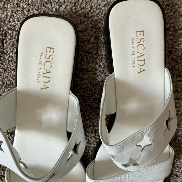 ESCADA White Leather Star Cutout Strappy Slip on Sandals Made in Italy Size 9 - Picture 4 of 10